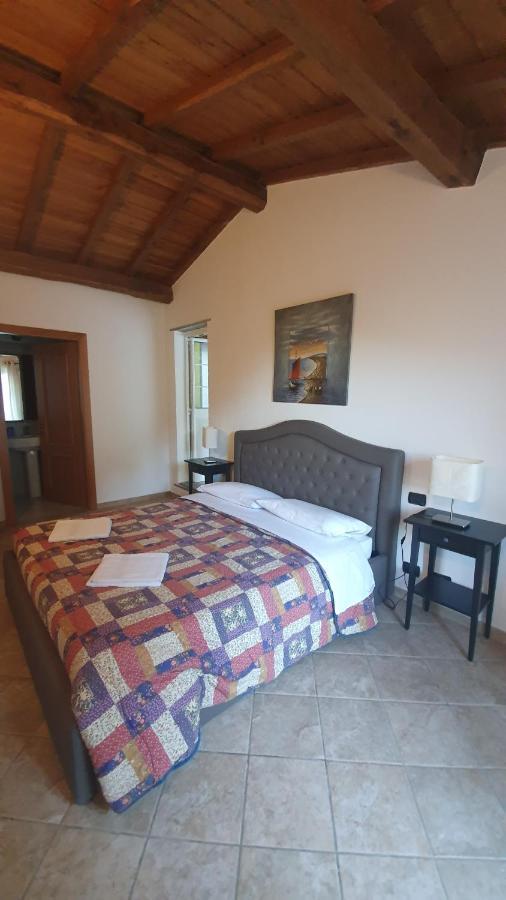 Il Girasole Bed and Breakfast Semorile Exteriör bild