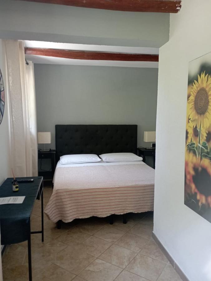 Il Girasole Bed and Breakfast Semorile Exteriör bild